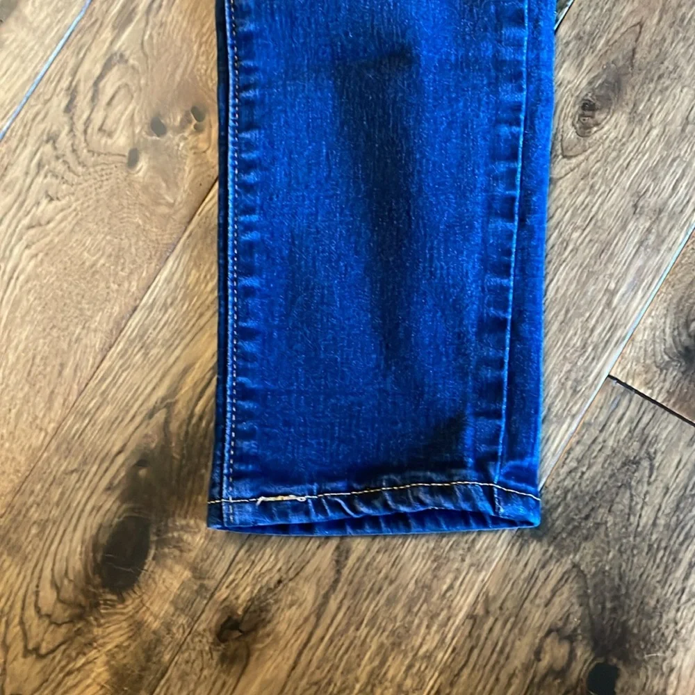 Levi's Women's Dark Blue 711 Skinny Jeans - Picture 16 of 16